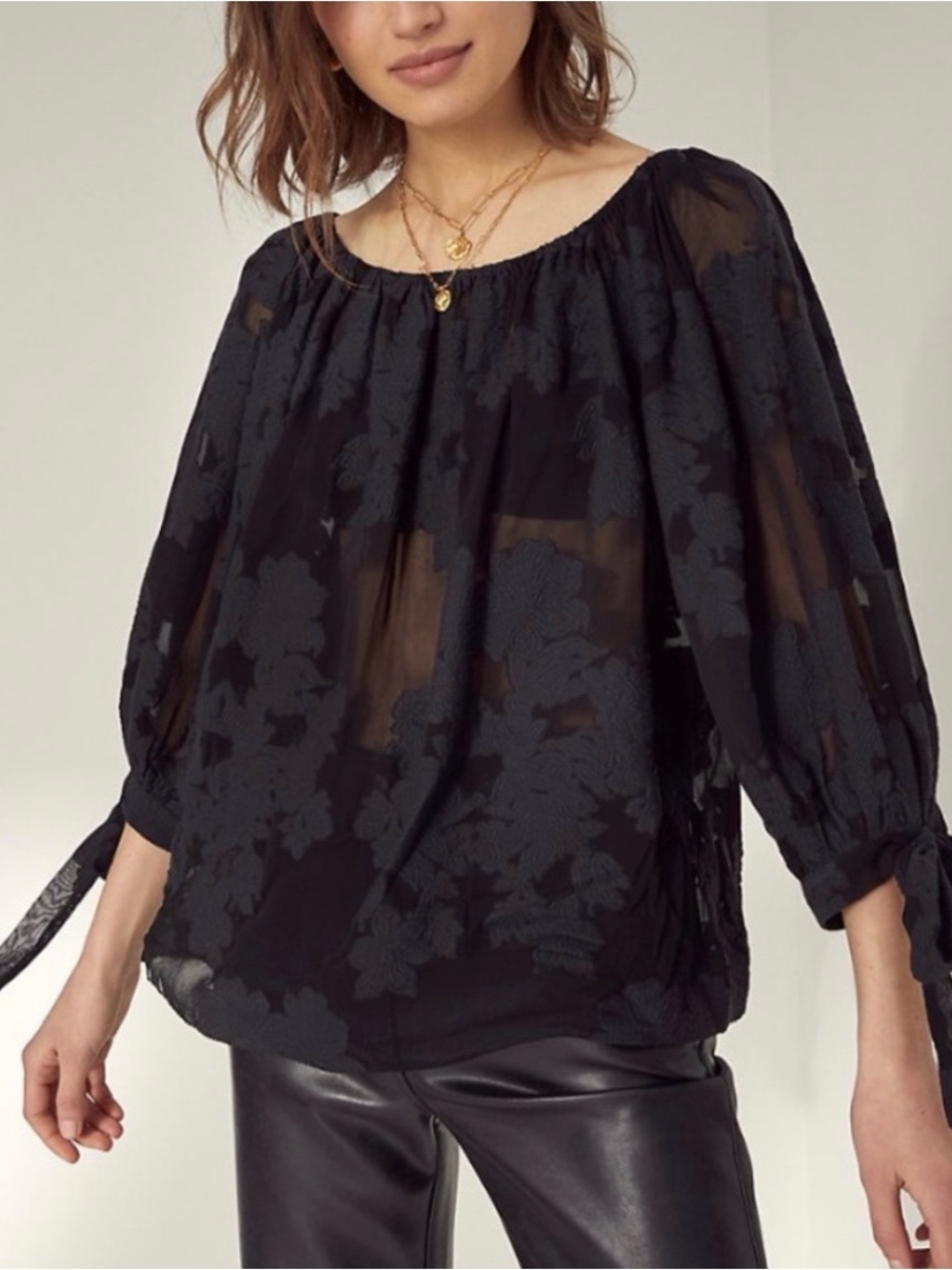 Aritzia Wilfred Calypso Blouse Whimsigoth Boho Witchy Black Floral Small